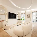1#New Suite 8 Personnes- Saint Germain Notre-Dame