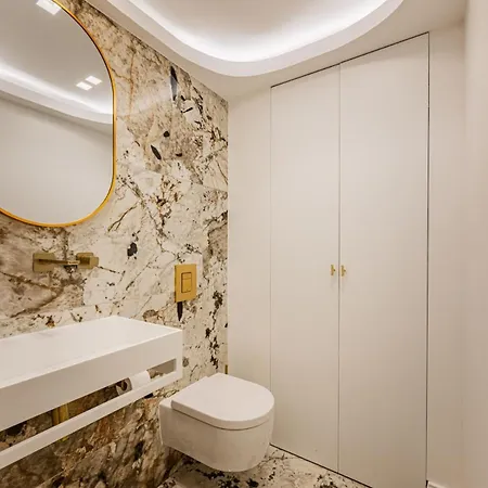 1#new 8 Personnes- Saint Germain Notre-dame Parigi