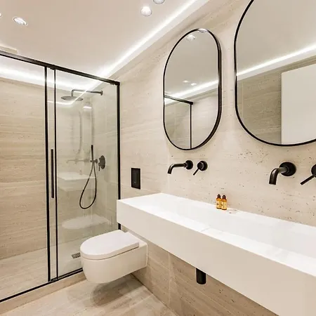 1#new 8 Personnes- Saint Germain Notre-dame * Parigi